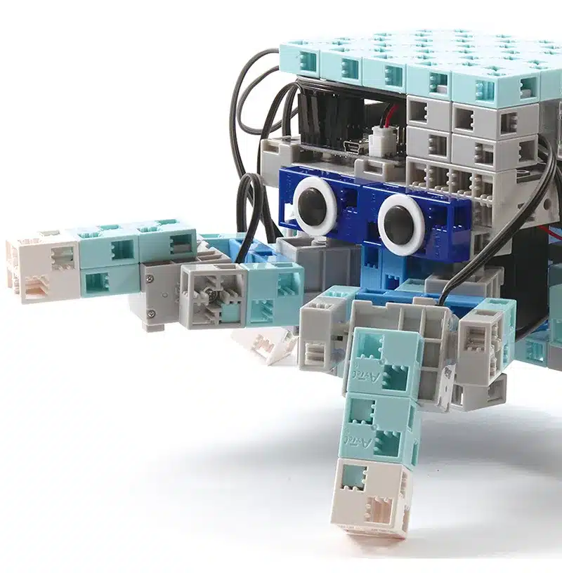 Algora
             robot